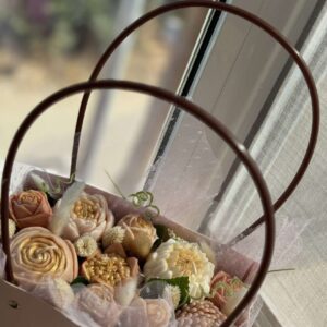 Κέρινη ανθοσύνθεση σε τσαντάκι μεγάλη - Image 3