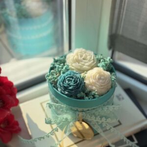 Κέρινη σύνθεση με παιώνιες - Image 3