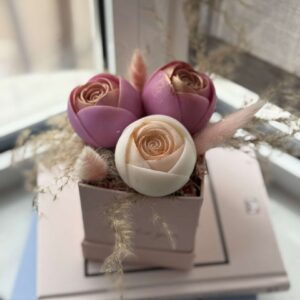 Roses square bouquet - Image 3