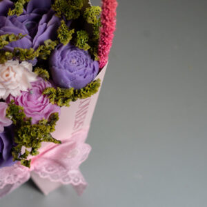Purple bouquet in vase - Image 3