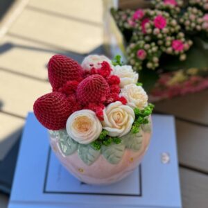 Strawberry candle bouquet - Image 3