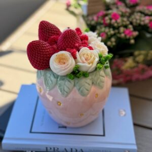 Strawberry candle bouquet - Image 5