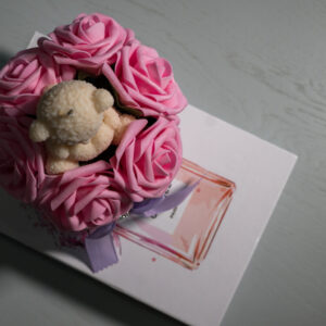 Channel Teddy Bloom Box- Κέρινη σύνθεση με τριανταφυλλένιο αρκουδάκι - Image 4