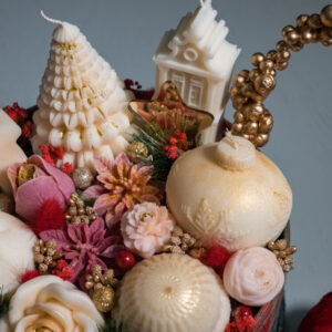 Gingerbread Dream – Χριστουγεννιάτικη Κέρινη Σύνθεση - Image 4