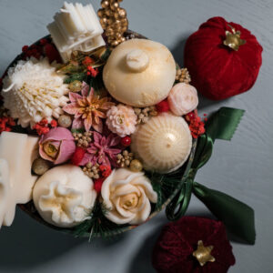 Gingerbread Dream – Χριστουγεννιάτικη Κέρινη Σύνθεση - Image 6