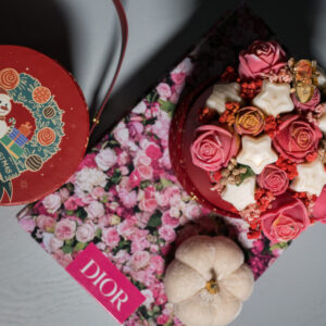 Roses & Stars Glow – Αρωματική Κέρινη Σύνθεση Χριστουγέννων - Image 4