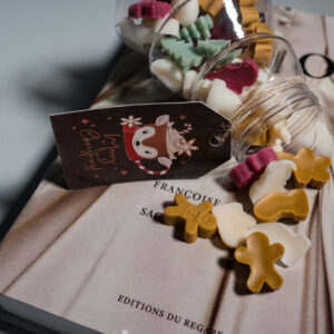 Wax melts in Christmas tree jar - Image 4