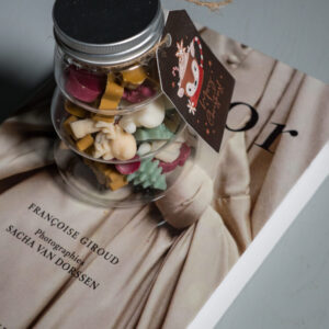 Wax melts in Christmas tree jar - Image 5